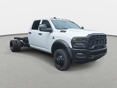 New 2026 RAM 5500 Tradesman AWD/4WD image 3