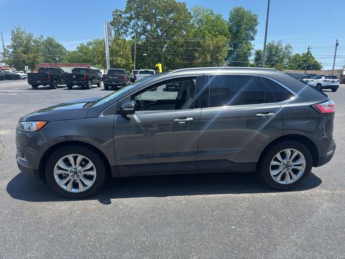 Used 2020 Ford Edge Titanium FWD image 6