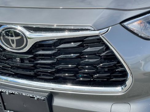 Used 2026 Toyota Highlander Platinum AWD/4WD image 20