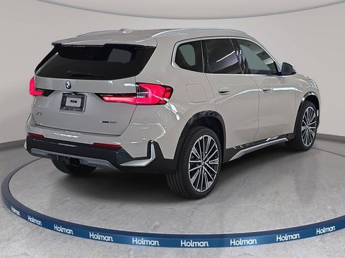 New 2026 BMW X1 xDrive28i w/ Technology Package AWD/4WD image 4