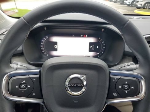 Certified 2023 Volvo XC40 B5 Plus w/ Driver Assist Package AWD/4WD image 22