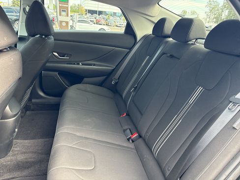 Used 2024 Hyundai Elantra SEL w/ Convenience Package FWD image 13