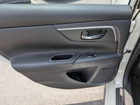 Used 2017 Nissan Altima 2.5 SV FWD image 27