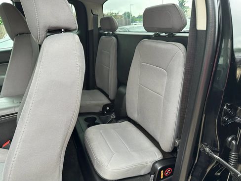 Used 2016 Chevrolet Colorado W/T w/ WT Convenience Package RWD image 10