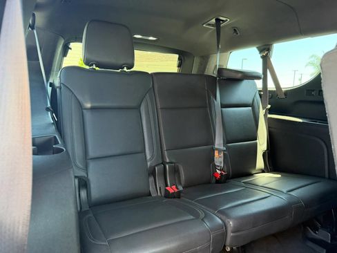 Used 2021 Chevrolet Suburban LT AWD/4WD image 20