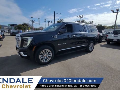 Certified 2025 GMC Yukon XL Denali AWD/4WD image 4