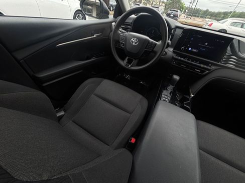 Used 2025 Toyota Camry LE FWD image 37