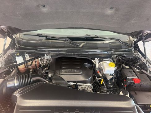 Used 2025 RAM 2500 Big Horn AWD/4WD image 30