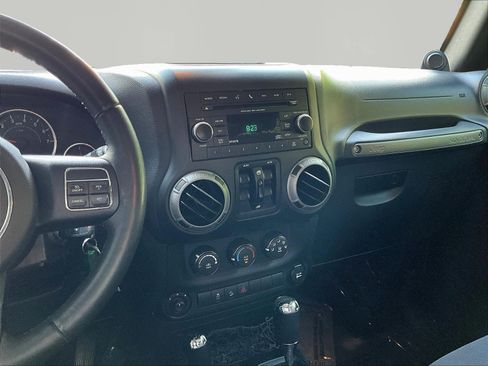 Used 2013 Jeep Wrangler Unlimited Sport AWD/4WD image 9