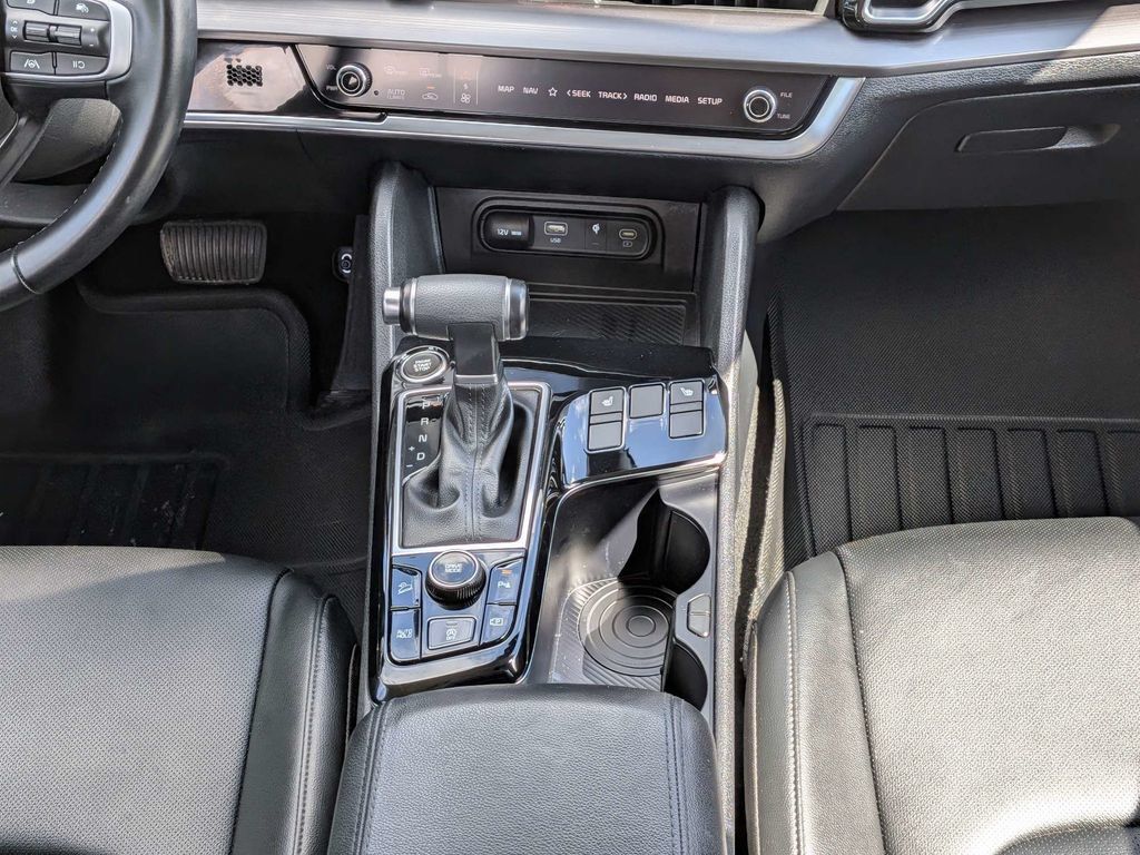 Used 2024 Kia Sportage EX FWD image 18
