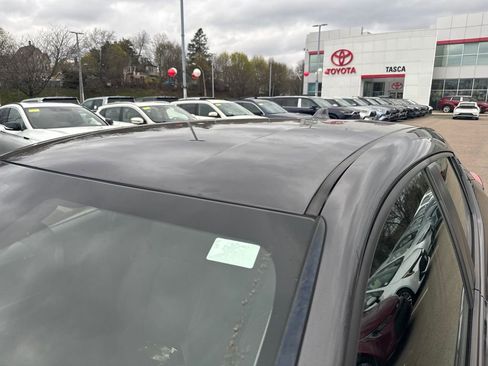 Used 2021 Toyota C-HR LE image 40