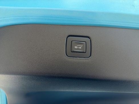 Used 2025 Buick Envista Sport Touring w/ Convenience I Package FWD image 13