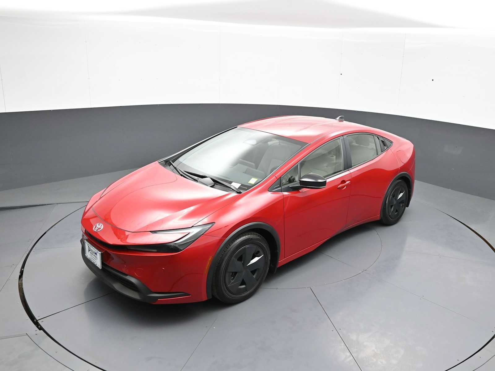 Used 2026 Toyota Prius LE FWD image 32