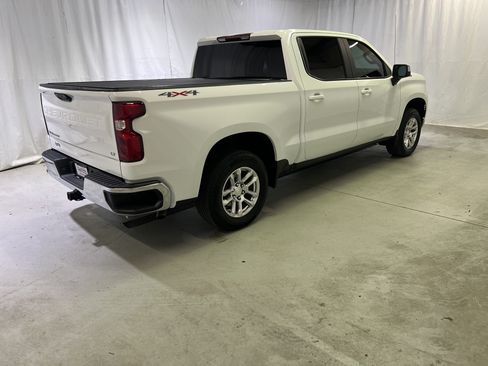 Used 2023 Chevrolet Silverado 1500 LT AWD/4WD image 11
