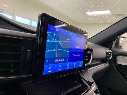 Used 2023 Ford Explorer ST-Line w/ Class IV Trailer Tow Package image 27