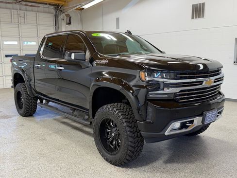 Used 2019 Chevrolet Silverado 1500 High Country w/ Technology Package AWD/4WD image 33
