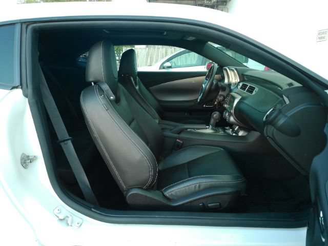 Used 2015 Chevrolet Camaro LT RWD image 17