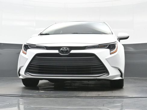 Used 2024 Toyota Corolla LE FWD image 25