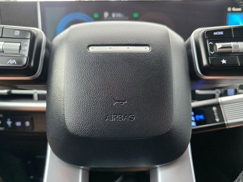 Used 2025 Hyundai Santa Fe SEL image 24