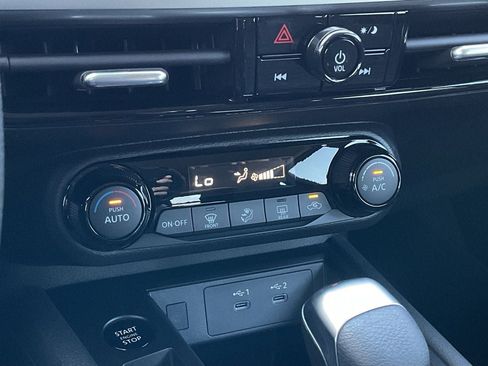 New 2026 Nissan Kicks SV image 31