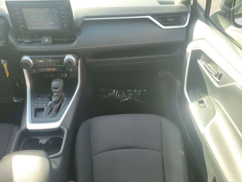 Used 2019 Toyota RAV4 LE image 13
