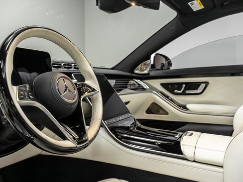 Used 2024 Mercedes-Benz Maybach S 680 4MATIC image 8
