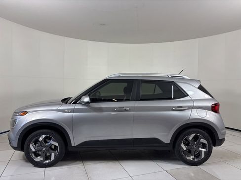New 2026 Hyundai Venue SEL FWD image 2