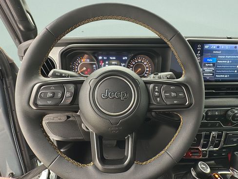 Used 2024 Jeep Wrangler Unlimited Sport AWD/4WD image 15
