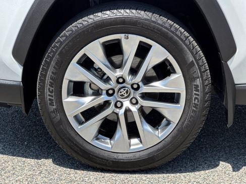 Used 2024 Toyota RAV4 XLE Premium FWD image 26