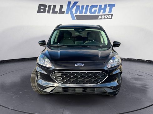 Certified 2022 Ford Escape SE w/ SE Sport Appearance Package image 8