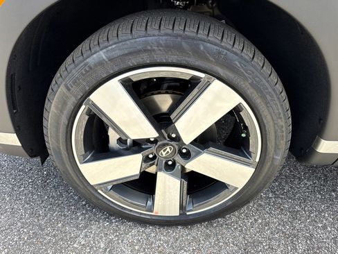 New 2026 Hyundai Santa Fe Limited FWD image 9