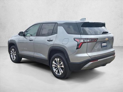 Used 2025 Chevrolet Equinox LT image 8