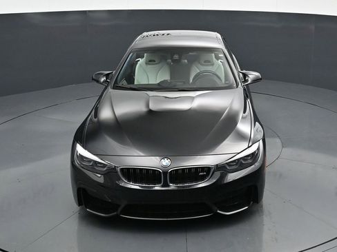 Used 2018 BMW M4 Convertible image 10