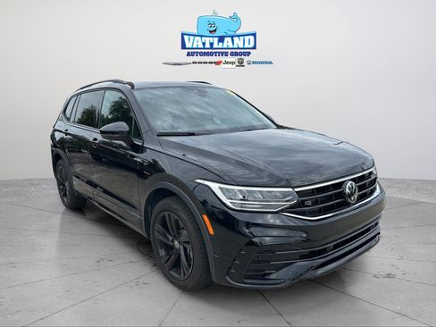 Used 2024 Volkswagen Tiguan SE R-Line FWD image 9
