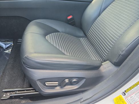 Used 2024 Toyota Camry SE FWD image 29