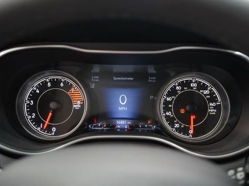 Used 2022 Jeep Cherokee Limited image 23