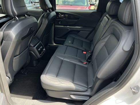 New 2025 Lincoln Nautilus Premier w/ Equipment Group 102A image 28