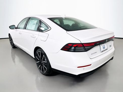 Used 2026 Honda Accord Touring image 7