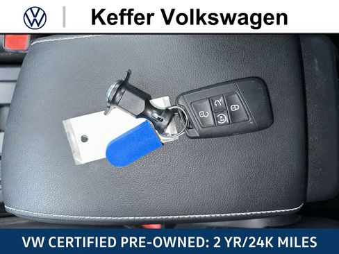 Certified 2023 Volkswagen Taos SE FWD image 43