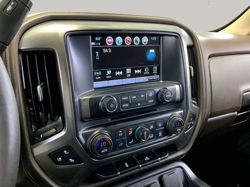 Used 2018 Chevrolet Silverado 1500 LTZ AWD/4WD image 6