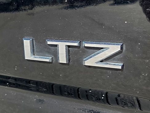 Used 2022 Chevrolet Silverado 2500 LTZ AWD/4WD image 11