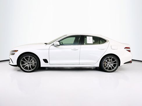 Used 2025 Genesis G70 2.5T image 4