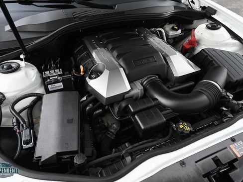 Used 2011 Chevrolet Camaro SS w/ RS Package image 8