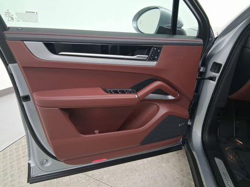 New 2026 Porsche Cayenne AWD/4WD image 19