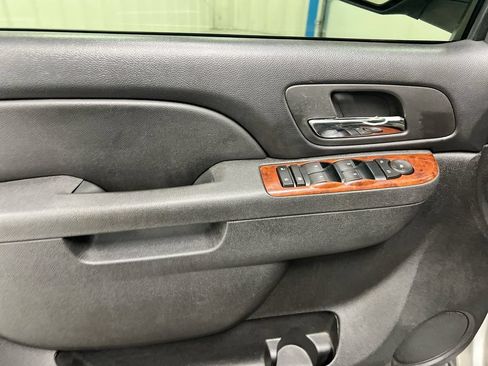 Used 2010 Chevrolet Tahoe LT AWD/4WD image 19
