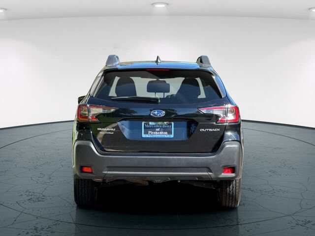 Used 2023 Subaru Outback Premium AWD/4WD image 5