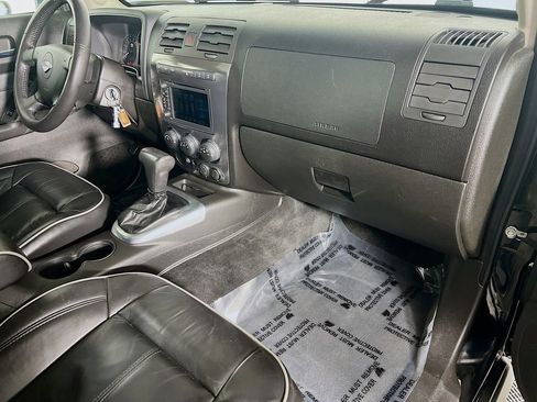 Used 2009 HUMMER H3T Alpha image 28
