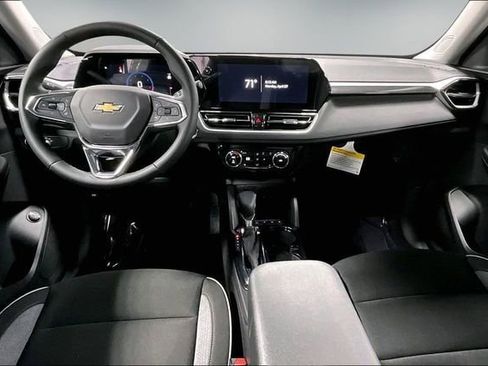 New 2026 Chevrolet TrailBlazer LT FWD image 5