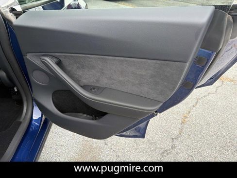 Used 2024 Tesla Model Y Long Range AWD/4WD image 16