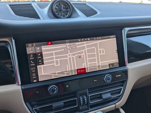 New 2026 Porsche Macan image 17